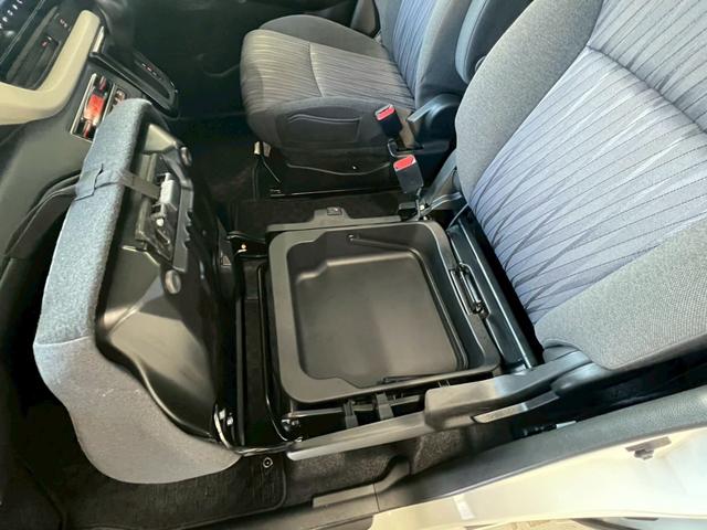 ソリオ ハイブリッドＭＺ　ＯＰ：全方位モニター付メモリーナビゲーション／デュアルカメラブレーキサポート／レーダークルーズコントロール／レーンキープアシスト／オートマチックハイビーム／シートヒーター／クリアランスソナー／ＥＴＣ／（53枚目）