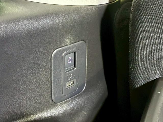 セレナ e-パワー ハイウェイスターV 後期/禁煙/セーフティパックA/プロパイロット/11型後席モニター/アラウンドビューモニター/両側電動スライド/アダプティブクルーズ/純正10型ナビ/Bluetooth/レーダー探知機/純正15アルミ(59枚目)