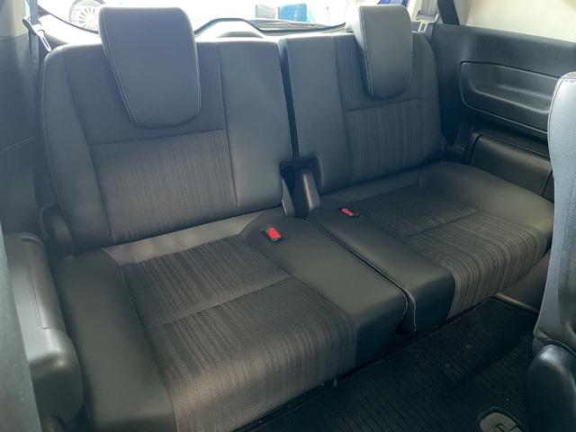 フリードハイブリッド ハイブリッド・ＥＸ　ＯＰ：１１インチ後席フリップダウンモニター／８インチ純正ナビ／ホンダセンシング／シートヒーター／レーダークルーズ／レーンキープアシスト／クリアランスソナー／ドライブレコーダー／ＬＥＤヘッド／ＥＴＣ／（9枚目）