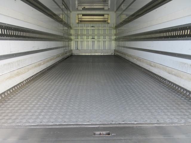 　ワイド幅　ベッドレスキャビン　リヤエアサス　格納ゲート　後扉シャッター式　冷蔵冷凍車(32枚目)
