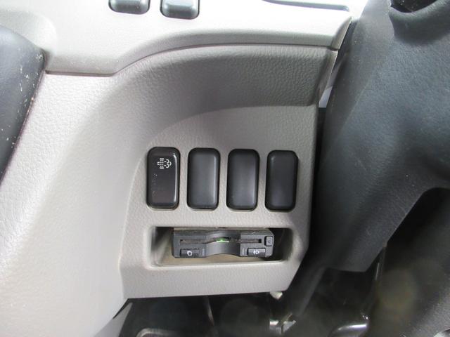 キャンター  Wキャブ  すいちょくゲート  積載2トン  乗車定員6人  全低床  平ボデー(15枚目)