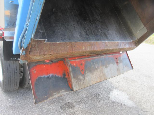 コンドル 　塵芥車　回転板式　容積８．１ｍ３　汚水タンク　連続スイッチ（33枚目）