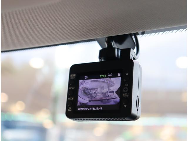 Ｓ６０ Ｔ４　モメンタム　１オーナー　純正ナビ　全方位カメラ　スマートキー　ＥＴＣ　衝突軽減ブレーキ　レーダークルーズ　１８ＡＷ　黒革電動シート　ドラレコ　Ｉ－ＳＴＯＰ　サイド＆カーテンＳＲＳ　フルセグ　ＢＴオーディオ　ＥＴＣ（31枚目）