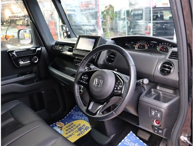 HONDA N-BOX CUSTOM L TURBO