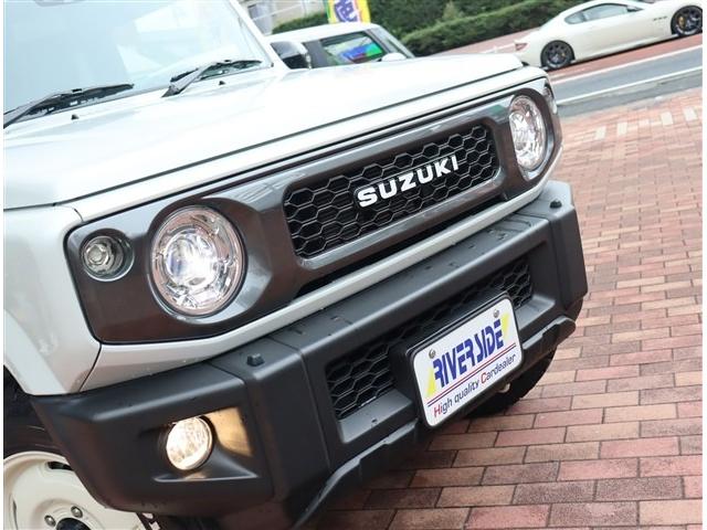 ジムニー ＸＣ　８インチナビ　Ｂカメラ　前後ドラレコ　ＥＴＣ　フルセグ　ＤＶＤ再生　ＢＴオーディオ　クルコン　シートヒーター　衝突軽減ブレーキ　ＬＥＤライト　スマートキー　オートエアコン　ＯＰグリル　社外１６ＡＷ（28枚目）