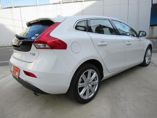 Navi/CD/DVD/AW/No-accidents/LeatherSeat/PowerSeat/BackCamera
