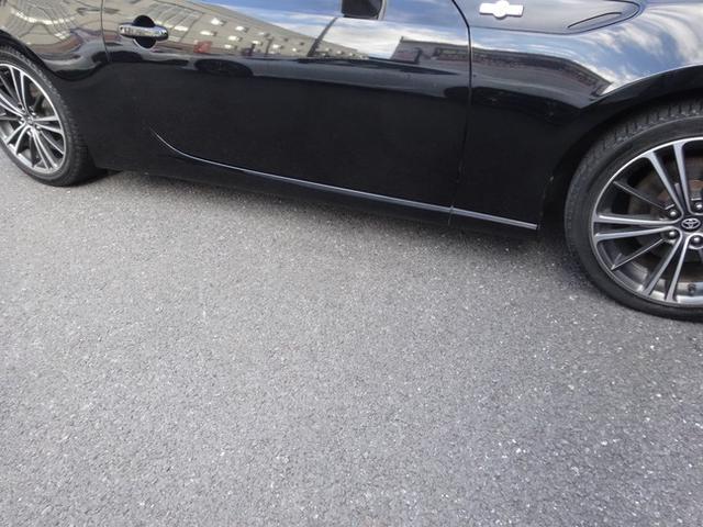 ８６ ＧＴ　６速ＭＴ　モデリスタフロントスポイラー　ＧＴリミテッドリヤスポイラー　ＲＳＲダウンサス　後期テール　カーボンシフトノブ　純正１７インチアルミ　純正マフラー　プッシュスタート（6枚目）