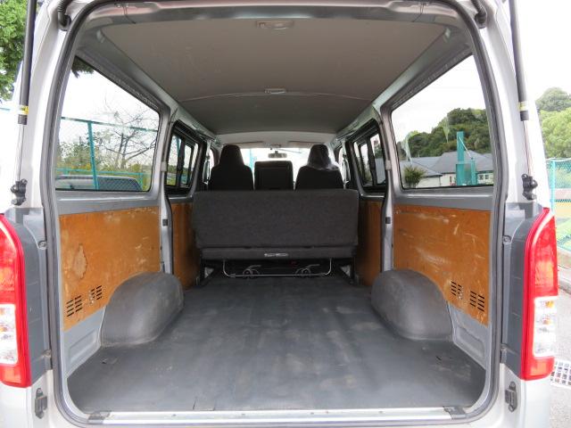 ハイエースバン ロングDX GLパッケージ 1年保証 純正ナビ バックカメラ ETC Bluetoothオーディオ フルセグTV 電動格納ミラー パワーウインドウ(8枚目)