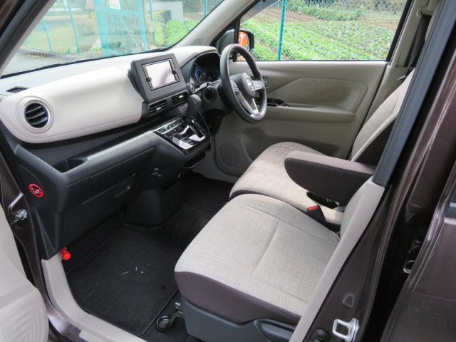 デイズ X 1年保証 禁煙車 純正ナビ バックモニター ETC フルセグTV Bluetooth アイドリングストップ スマートキー2個 純正アルミ オートライト クリアランスソナー(3枚目)