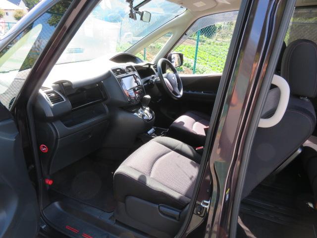 セレナ ハイウェイスター S-ハイブリッド 1年保証 禁煙車 純正ナビ フルセグTV バックモニター ETC Bluetoothオーディオ スマートキー2個 左側パワースライドドア CD/DVD 社外マフラー ローダウン(37枚目)