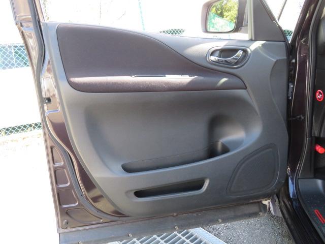 セレナ ハイウェイスター S-ハイブリッド 1年保証 禁煙車 純正ナビ フルセグTV バックモニター ETC Bluetoothオーディオ スマートキー2個 左側パワースライドドア CD/DVD 社外マフラー ローダウン(59枚目)