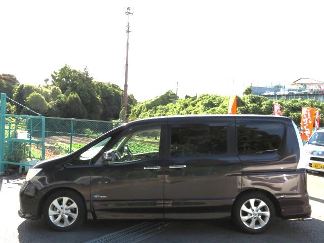 セレナ ハイウェイスター S-ハイブリッド 1年保証 禁煙車 純正ナビ フルセグTV バックモニター ETC Bluetoothオーディオ スマートキー2個 左側パワースライドドア CD/DVD 社外マフラー ローダウン(60枚目)