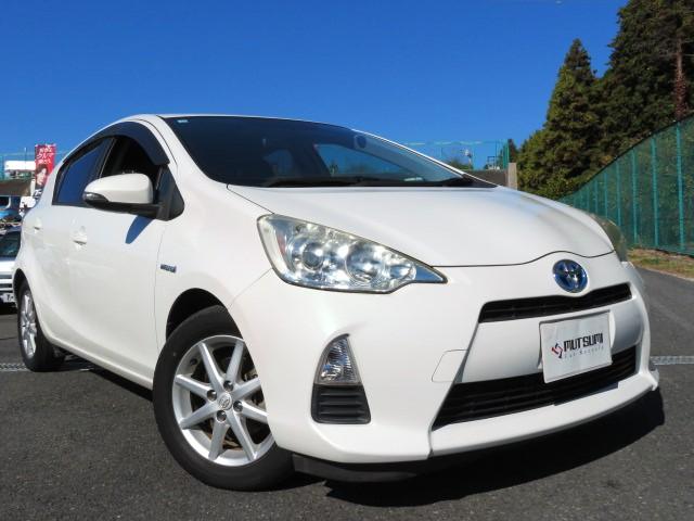 アクア Ｓ　１年保証　禁煙車　ＳＤナビ　フルセグＴＶ　バックカメラ　ＥＴＣ　ＣＤ／ＤＶＤ　純正アルミ　オートエアコン　キーレス　シートカバー　電動格納ミラー（8枚目）