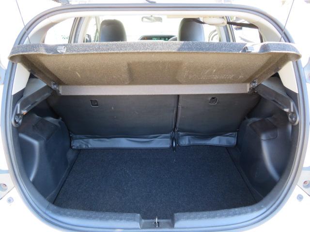 アクア Ｓ　１年保証　禁煙車　ＳＤナビ　フルセグＴＶ　バックカメラ　ＥＴＣ　ＣＤ／ＤＶＤ　純正アルミ　オートエアコン　キーレス　シートカバー　電動格納ミラー（19枚目）