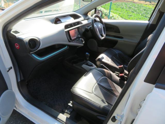 アクア Ｓ　１年保証　禁煙車　ＳＤナビ　フルセグＴＶ　バックカメラ　ＥＴＣ　ＣＤ／ＤＶＤ　純正アルミ　オートエアコン　キーレス　シートカバー　電動格納ミラー（24枚目）