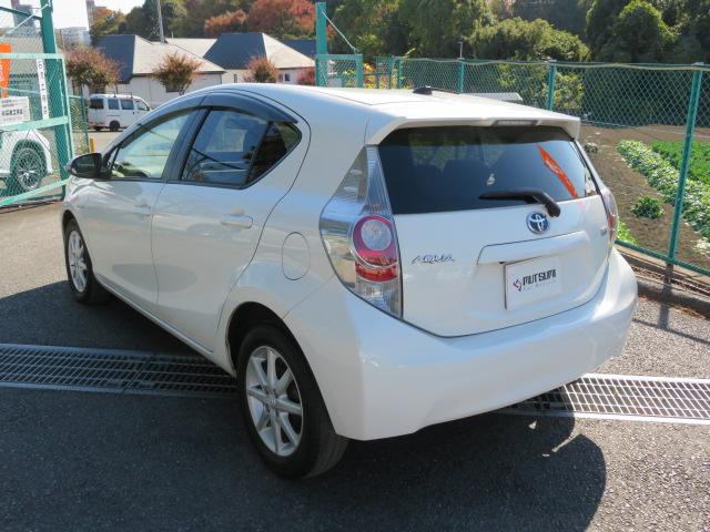 アクア Ｓ　１年保証　禁煙車　ＳＤナビ　フルセグＴＶ　バックカメラ　ＥＴＣ　ＣＤ／ＤＶＤ　純正アルミ　オートエアコン　キーレス　シートカバー　電動格納ミラー（35枚目）