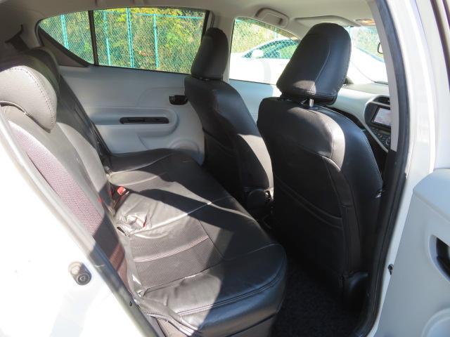 アクア Ｓ　１年保証　禁煙車　ＳＤナビ　フルセグＴＶ　バックカメラ　ＥＴＣ　ＣＤ／ＤＶＤ　純正アルミ　オートエアコン　キーレス　シートカバー　電動格納ミラー（38枚目）