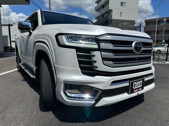 TOYOTA LAND CRUISER ZX | 2023 | PEARL WHITE | 5960 km TOYOTA LAND CRUISER ZX | 2023 | PEARL WHITE | 5960 km