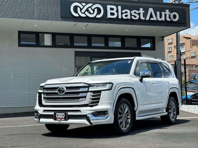 TOYOTA LAND CRUISER ZX | 2023 | PEARL WHITE | 5960 km TOYOTA LAND CRUISER ZX | 2023 | PEARL WHITE | 5960 km