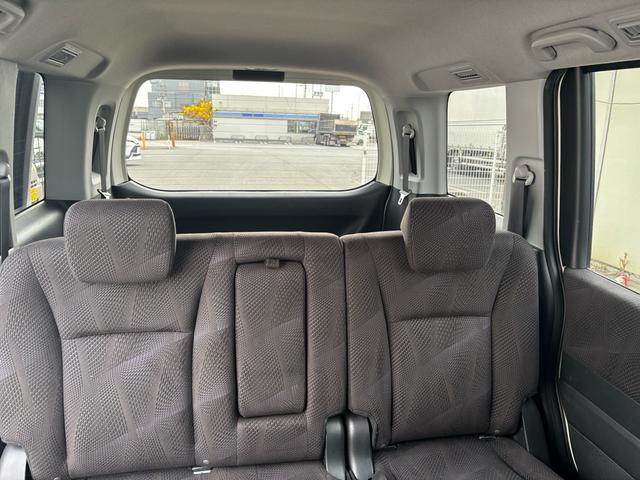 ステップワゴンスパーダ Z パナソニック CN-F1Dナビ フルセグ Bluetooth ブルーレイ再生 バックモニター ETC HID フォグランプ 両側オートスライドドア 車検R8年3月 ウインカーミラー 純正エアロ アルミ(39枚目)