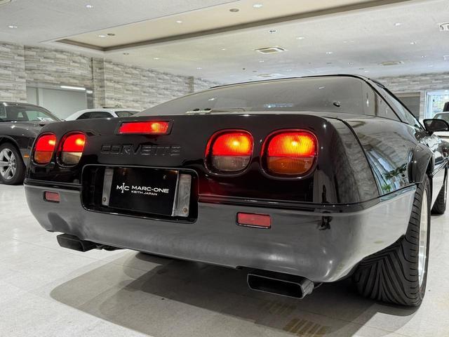 シボレーコルベット ベースグレード　９６年モデル／正規ディーラー車／赤革シート／パワーシート／クルーズコントロール／ＥＴＣ／ＣＤ再生可／グラストップ（ＵＳオプション）／ドアミラー（ＵＳ純正タイプ）／純正１７インチＡＷ（17枚目）