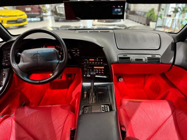 シボレーコルベット ベースグレード　９６年モデル／正規ディーラー車／赤革シート／パワーシート／クルーズコントロール／ＥＴＣ／ＣＤ再生可／グラストップ（ＵＳオプション）／ドアミラー（ＵＳ純正タイプ）／純正１７インチＡＷ（31枚目）