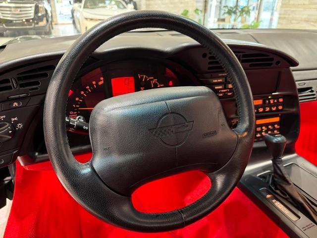 シボレーコルベット ベースグレード　９６年モデル／正規ディーラー車／赤革シート／パワーシート／クルーズコントロール／ＥＴＣ／ＣＤ再生可／グラストップ（ＵＳオプション）／ドアミラー（ＵＳ純正タイプ）／純正１７インチＡＷ（33枚目）