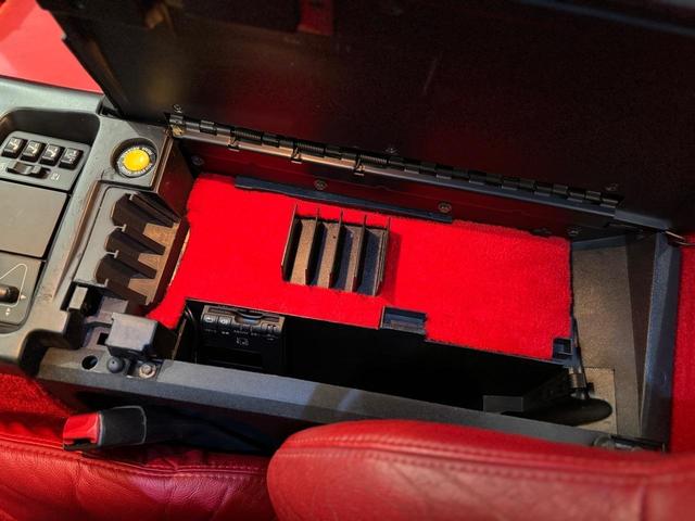 シボレーコルベット ベースグレード　９６年モデル／正規ディーラー車／赤革シート／パワーシート／クルーズコントロール／ＥＴＣ／ＣＤ再生可／グラストップ（ＵＳオプション）／ドアミラー（ＵＳ純正タイプ）／純正１７インチＡＷ（40枚目）