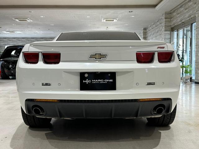 シボレーカマロ ＬＴ　ＲＳ　正規ディーラー車／サンルーフ／ＺＬ１仕様バンパー／黒革パワーシート＆ヒーター／ＥＴＣ／Ｂｌｕｅｔｏｏｔｈ＆ＵＳＢ／後カメラ／フルセグ／ＤＶＤ／ＬＥＤヘッドライト／フォグライト／純正２０ｉｎｃｈＡＷ（15枚目）