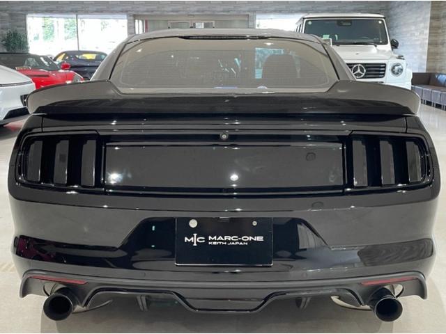 FORD MUSTANG 50 YEARS EDITION