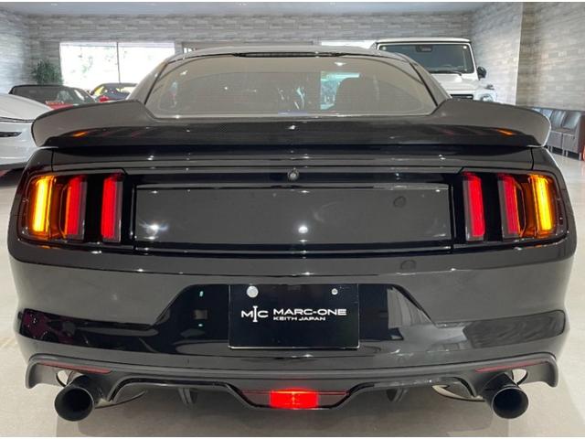 FORD MUSTANG 50 YEARS EDITION