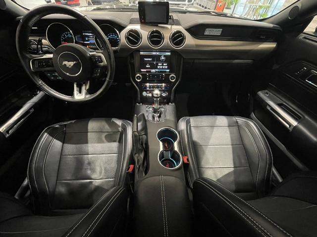 FORD MUSTANG 50 YEARS EDITION