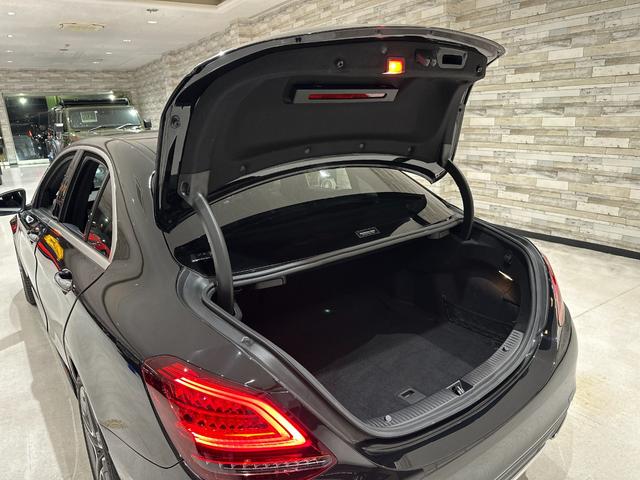 Cクラス C180アバンギャルド AMGライン 1年保証付/正規ディーラー車/黒革パワーシート/シートヒーター/Carplay/フルセグ/ETC/BSM/ACC/Bluetooth&USB/バックカメラ/純正18inchAW(24枚目)