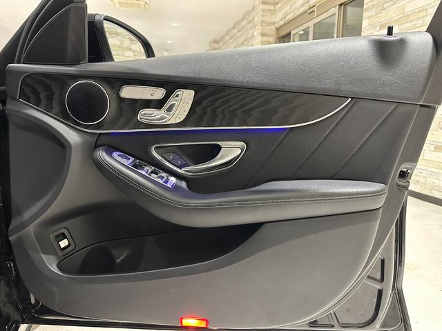 Cクラス C180アバンギャルド AMGライン 1年保証付/正規ディーラー車/黒革パワーシート/シートヒーター/Carplay/フルセグ/ETC/BSM/ACC/Bluetooth&USB/バックカメラ/純正18inchAW(52枚目)