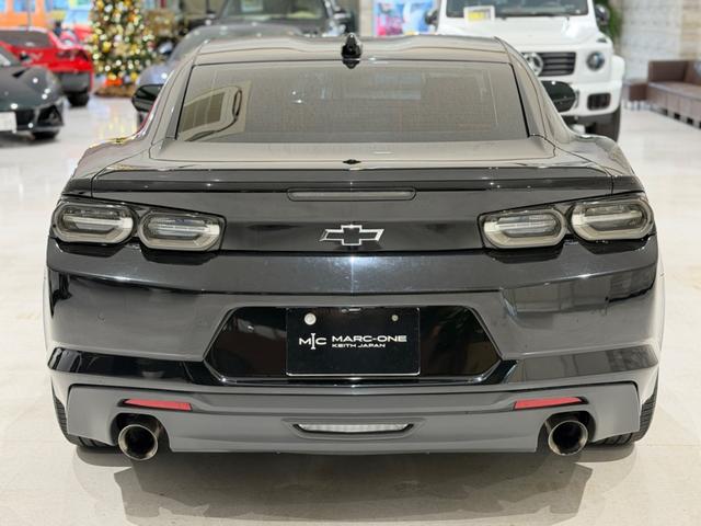 シボレーカマロ ＬＴ　ＲＳ　１年保証付／１オーナー／Ａｐｐｌｅｃａｒｐｌａｙ／赤黒革／ヒーター＆エアコン／デジタルインナーミラー／バックカメラ／ステアリングヒーター／ＥＴＣ２．０／ＢＯＳＥサウンドＨＵＤ／リアソナー／純正２０ＡＷ（17枚目）