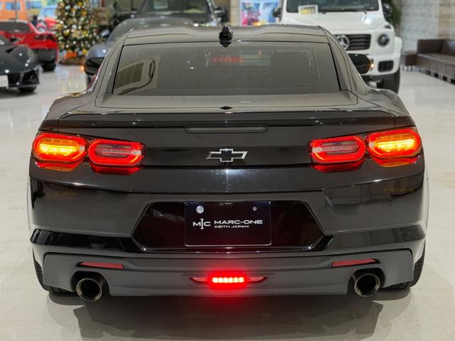 シボレーカマロ ＬＴ　ＲＳ　１年保証付／１オーナー／Ａｐｐｌｅｃａｒｐｌａｙ／赤黒革／ヒーター＆エアコン／デジタルインナーミラー／バックカメラ／ステアリングヒーター／ＥＴＣ２．０／ＢＯＳＥサウンドＨＵＤ／リアソナー／純正２０ＡＷ（19枚目）