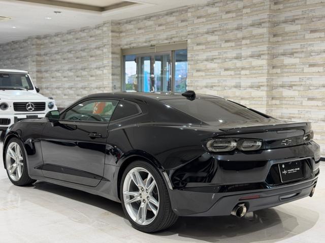 シボレーカマロ ＬＴ　ＲＳ　１年保証付／１オーナー／Ａｐｐｌｅｃａｒｐｌａｙ／赤黒革／ヒーター＆エアコン／デジタルインナーミラー／バックカメラ／ステアリングヒーター／ＥＴＣ２．０／ＢＯＳＥサウンドＨＵＤ／リアソナー／純正２０ＡＷ（20枚目）