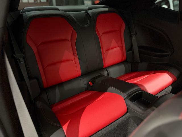 シボレーカマロ ＬＴ　ＲＳ　１年保証付／１オーナー／Ａｐｐｌｅｃａｒｐｌａｙ／赤黒革／ヒーター＆エアコン／デジタルインナーミラー／バックカメラ／ステアリングヒーター／ＥＴＣ２．０／ＢＯＳＥサウンドＨＵＤ／リアソナー／純正２０ＡＷ（25枚目）