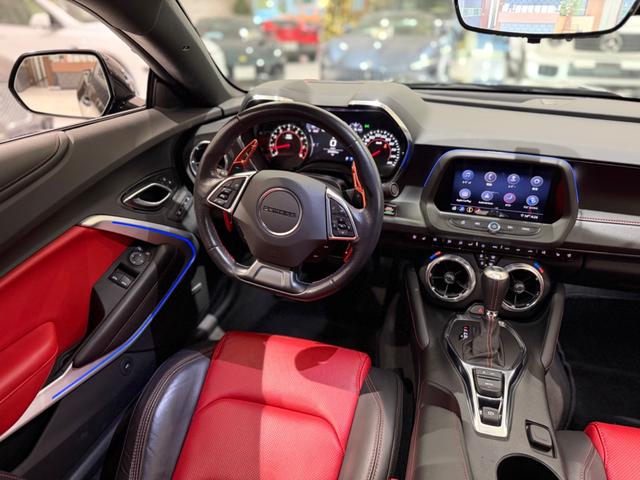 シボレーカマロ ＬＴ　ＲＳ　１年保証付／１オーナー／Ａｐｐｌｅｃａｒｐｌａｙ／赤黒革／ヒーター＆エアコン／デジタルインナーミラー／バックカメラ／ステアリングヒーター／ＥＴＣ２．０／ＢＯＳＥサウンドＨＵＤ／リアソナー／純正２０ＡＷ（29枚目）