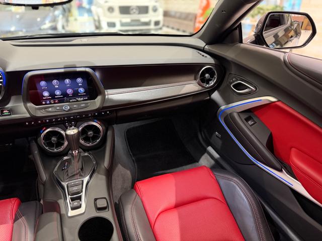 シボレーカマロ ＬＴ　ＲＳ　１年保証付／１オーナー／Ａｐｐｌｅｃａｒｐｌａｙ／赤黒革／ヒーター＆エアコン／デジタルインナーミラー／バックカメラ／ステアリングヒーター／ＥＴＣ２．０／ＢＯＳＥサウンドＨＵＤ／リアソナー／純正２０ＡＷ（31枚目）