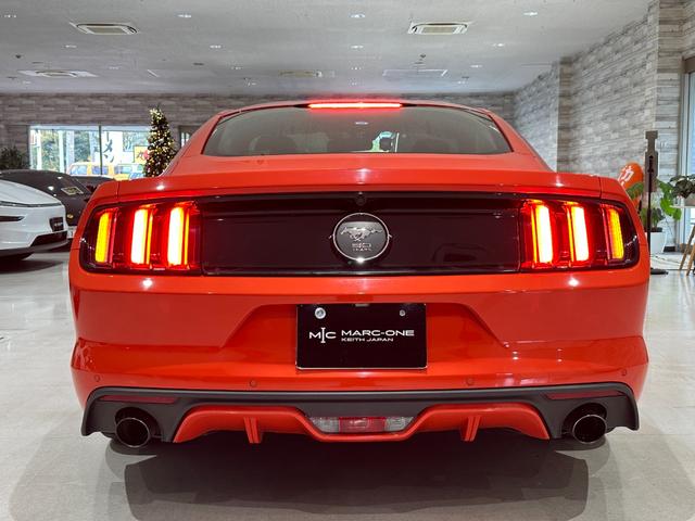 マスタング ５０イヤーズ　エディション　１年保証付／正規ディーラー車／黒革パワーシート／エアシート＆ヒーター／バックカメラ／リアソナー／ＥＴＣ／Ｂｌｕｅｔｏｏｔｈ＆ＵＳＢ／パドルシフト／フォグライト／ＰＵＳＨスタート／純正１９ｉｎｃｈＡＷ（20枚目）