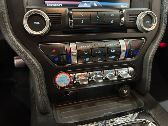 マスタング ５０イヤーズ　エディション　１年保証付／正規ディーラー車／黒革パワーシート／エアシート＆ヒーター／バックカメラ／リアソナー／ＥＴＣ／Ｂｌｕｅｔｏｏｔｈ＆ＵＳＢ／パドルシフト／フォグライト／ＰＵＳＨスタート／純正１９ｉｎｃｈＡＷ（46枚目）