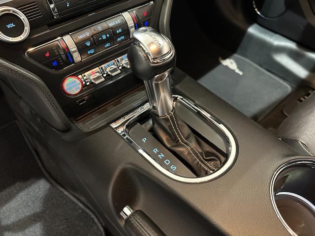 マスタング ５０イヤーズ　エディション　１年保証付／正規ディーラー車／黒革パワーシート／エアシート＆ヒーター／バックカメラ／リアソナー／ＥＴＣ／Ｂｌｕｅｔｏｏｔｈ＆ＵＳＢ／パドルシフト／フォグライト／ＰＵＳＨスタート／純正１９ｉｎｃｈＡＷ（47枚目）