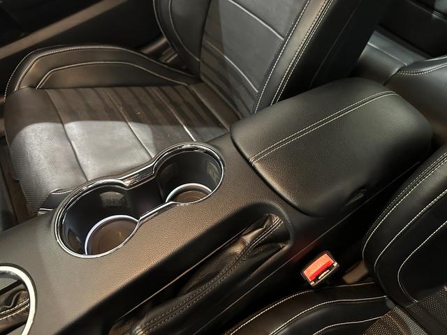 マスタング ５０イヤーズ　エディション　１年保証付／正規ディーラー車／黒革パワーシート／エアシート＆ヒーター／バックカメラ／リアソナー／ＥＴＣ／Ｂｌｕｅｔｏｏｔｈ＆ＵＳＢ／パドルシフト／フォグライト／ＰＵＳＨスタート／純正１９ｉｎｃｈＡＷ（48枚目）