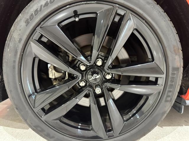 マスタング ５０イヤーズ　エディション　１年保証付／正規ディーラー車／黒革パワーシート／エアシート＆ヒーター／バックカメラ／リアソナー／ＥＴＣ／Ｂｌｕｅｔｏｏｔｈ＆ＵＳＢ／パドルシフト／フォグライト／ＰＵＳＨスタート／純正１９ｉｎｃｈＡＷ（57枚目）