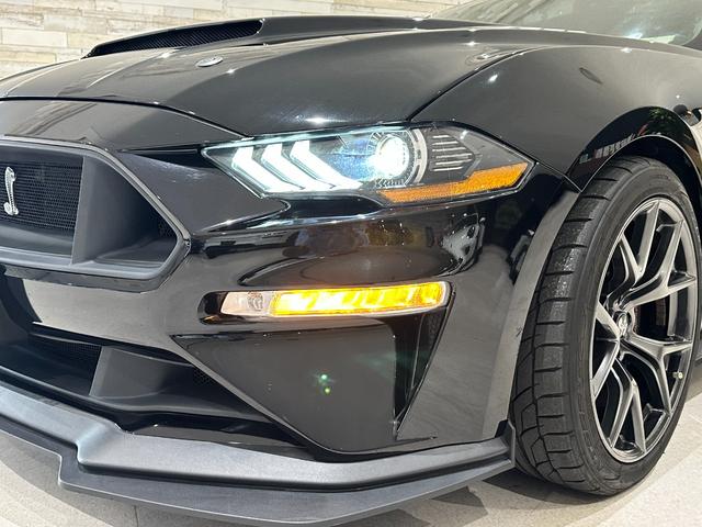 マスタング Ｖ８　ＧＴ　プレミアム　ＭＴ車／２０１９年モデル／走行証明／パフォーマンスＰＫＧ／黒革パワーシート／Ｃａｒｐｌａｙ／エアシート＆ヒーター／ステアリングヒーター／ＢＳＭ／プレミアムプラスＰＫＧ／社外ボンネット／１９ｉｎｃｈＡＷ（15枚目）