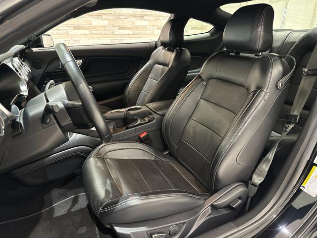 マスタング Ｖ８　ＧＴ　プレミアム　ＭＴ車／２０１９年モデル／走行証明／パフォーマンスＰＫＧ／黒革パワーシート／Ｃａｒｐｌａｙ／エアシート＆ヒーター／ステアリングヒーター／ＢＳＭ／プレミアムプラスＰＫＧ／社外ボンネット／１９ｉｎｃｈＡＷ（24枚目）