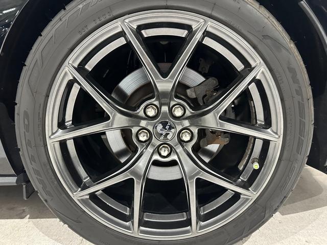 マスタング Ｖ８　ＧＴ　プレミアム　ＭＴ車／２０１９年モデル／走行証明／パフォーマンスＰＫＧ／黒革パワーシート／Ｃａｒｐｌａｙ／エアシート＆ヒーター／ステアリングヒーター／ＢＳＭ／プレミアムプラスＰＫＧ／社外ボンネット／１９ｉｎｃｈＡＷ（55枚目）