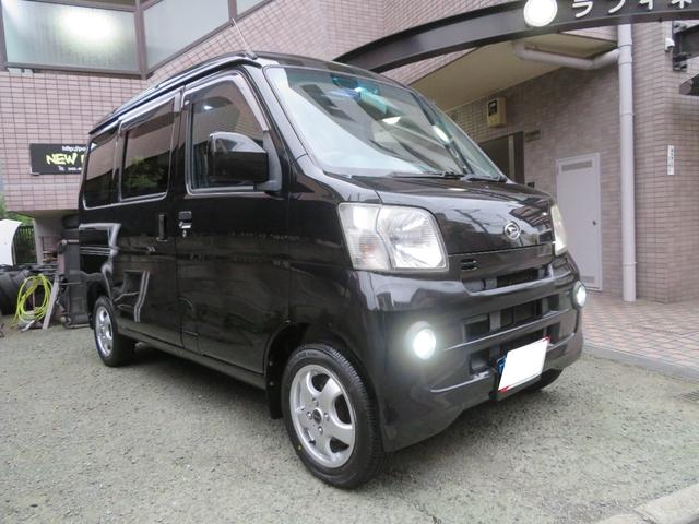 ハイゼットカーゴ クルーズターボ 5MT 走行26000km ABS Wエアバッグ キーレス 全席PW Bカメラ 電動格納ミラー LEDヘッドライト 純正LEDフォグ Bluetoothナビ 13インチAW新品タイヤ 記録簿(6枚目)