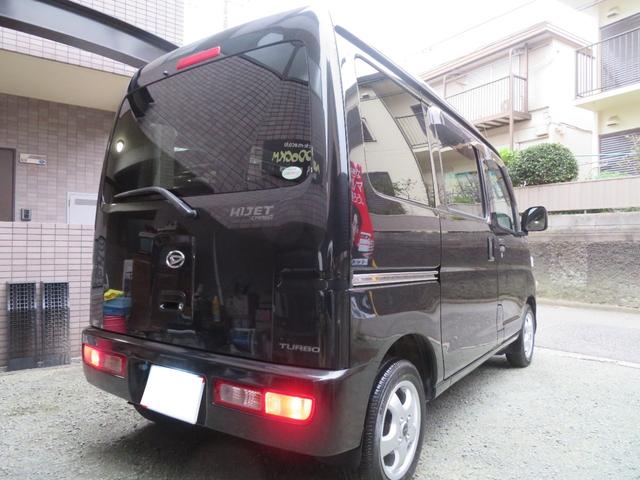 ハイゼットカーゴ クルーズターボ 5MT 走行26000km ABS Wエアバッグ キーレス 全席PW Bカメラ 電動格納ミラー LEDヘッドライト 純正LEDフォグ Bluetoothナビ 13インチAW新品タイヤ 記録簿(8枚目)